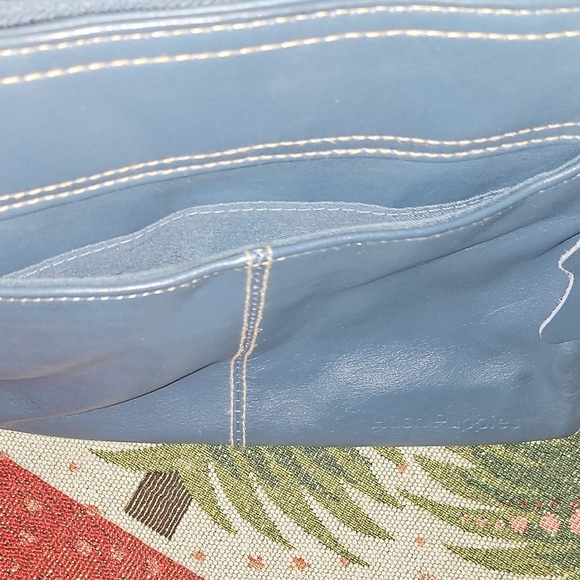 NWOT Hush Puppies Blue Leather Shoulder Bag - Picture 3 of 6